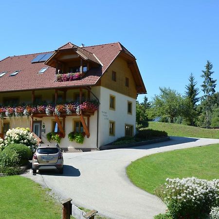 Apartamento Haus Ingrid Sankt Georgen ob Murau Exterior foto